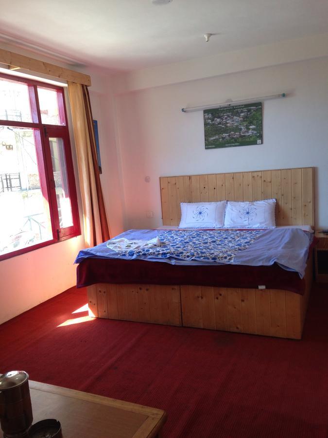 Seraj International Manali  Exterior photo